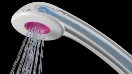 Internal water pathway of a maintainable healthcare shower outlet designed to support flushing and maintenance procedures
